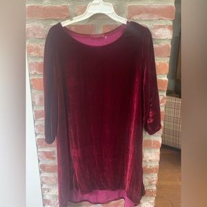 Cut loose velvet top